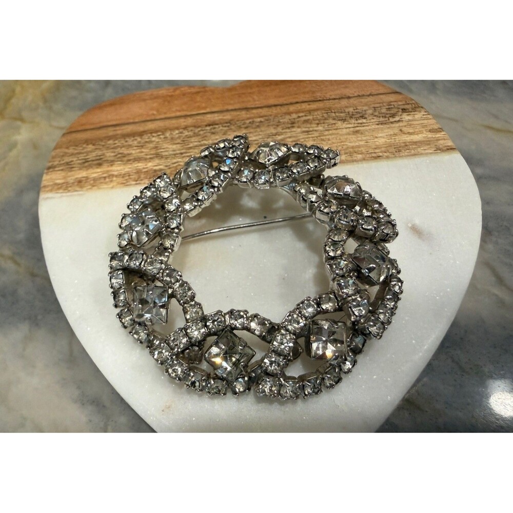 Vintage Silver Tone Rhinestone Wreath Brooch Square Prong Set Crystal Xmas